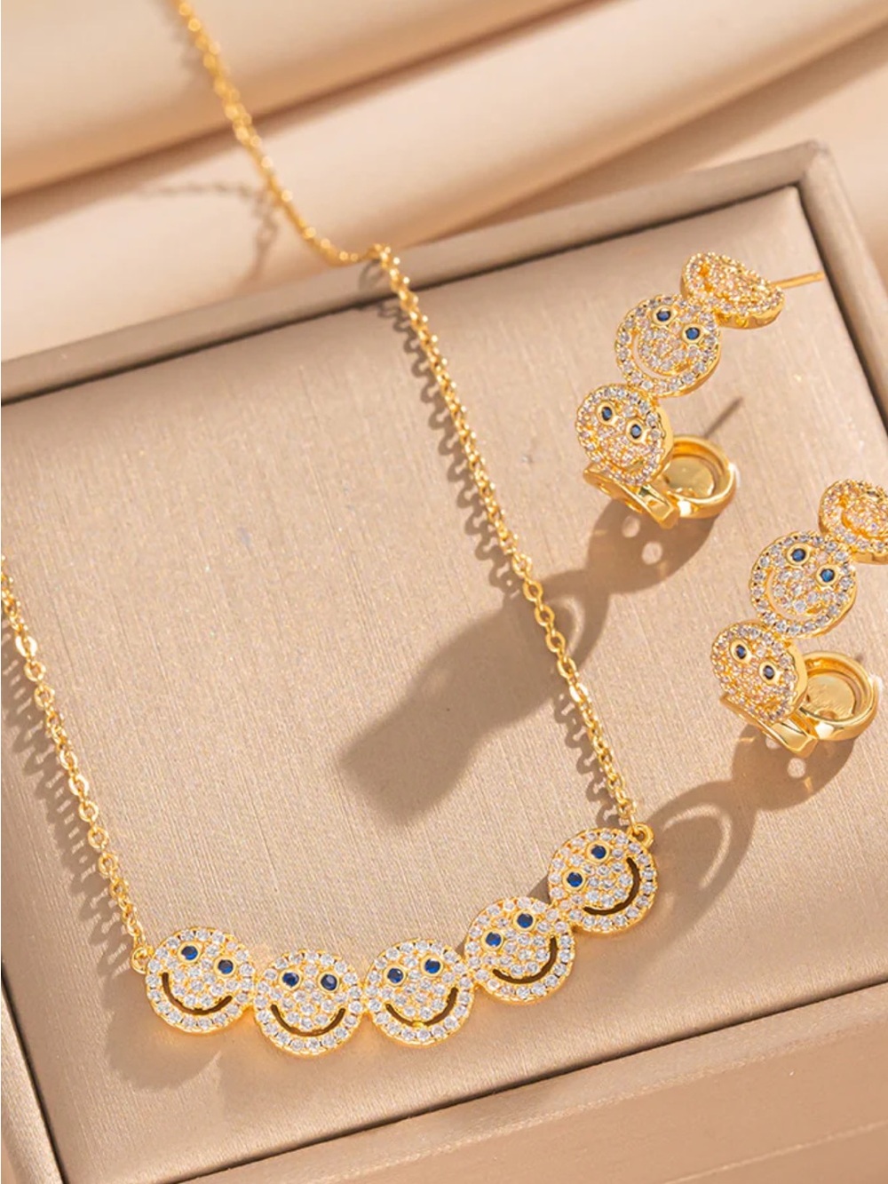 18K Gold Plated Sparkly Smiley Face Necklace and Earrings Set - NWOT